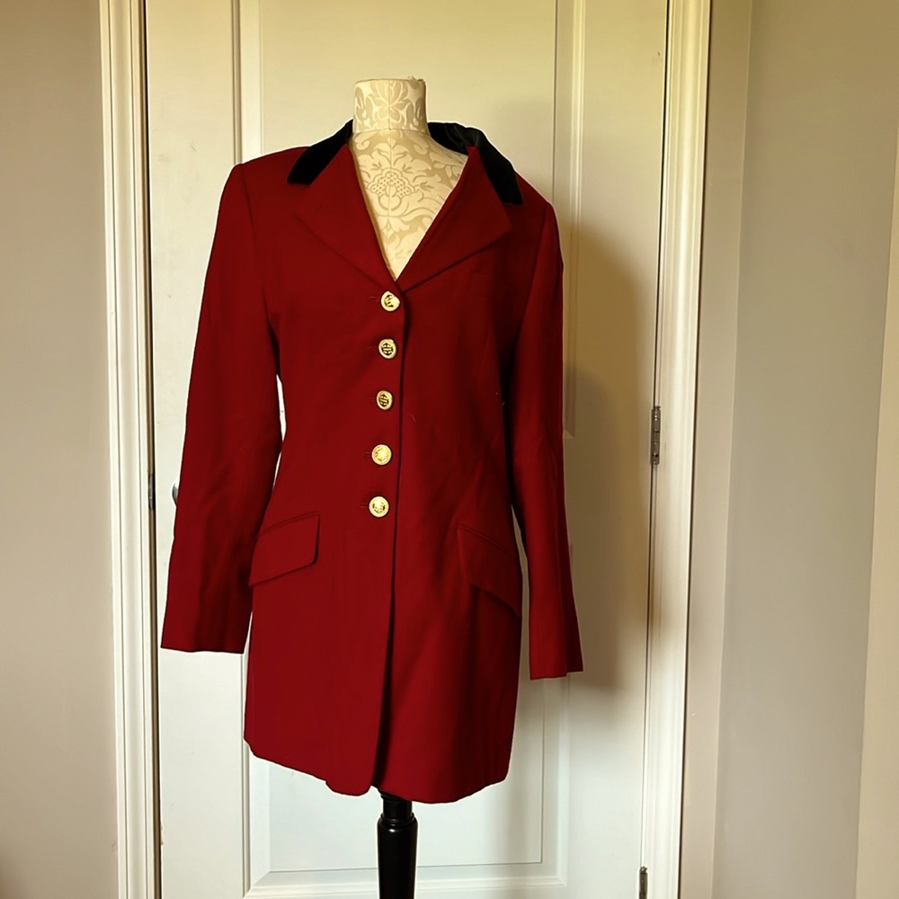 Ann Freedberg vintage women’s suit coat red w/ black collar & gold buttons